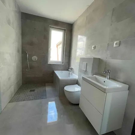 Twin Garden Vila
